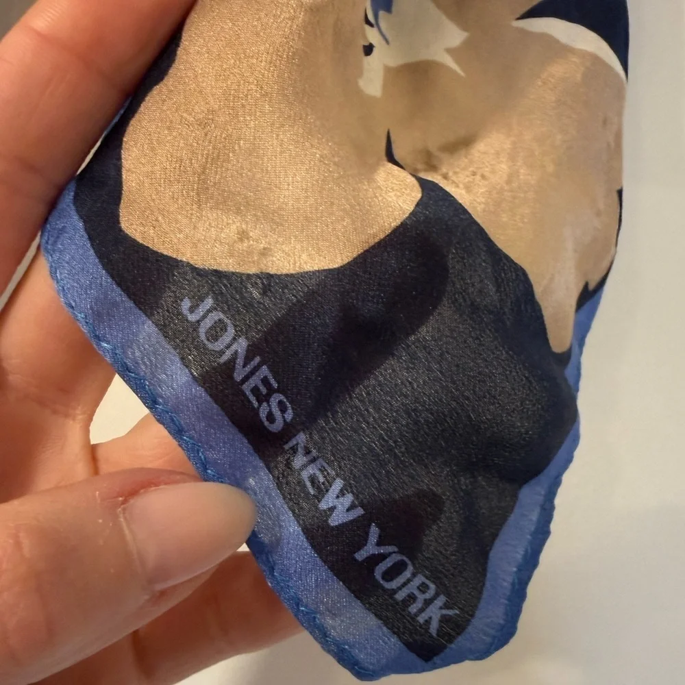Jones New York Square Scarf Blue & Neutral